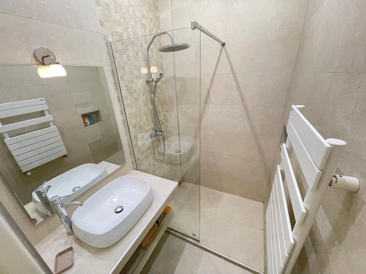 Nice Renting - Penchienatti - Spacious Apartment - 2 Bedrooms - King Bed - View Heart Of Nicea Zewnętrze zdjęcie